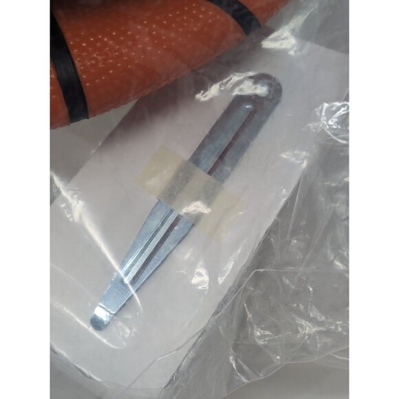 Glowcity Glow in the Dark Basketball, Light Up 2 LED Indoor Outdoor w/ Batteries - Picture 6 of 8